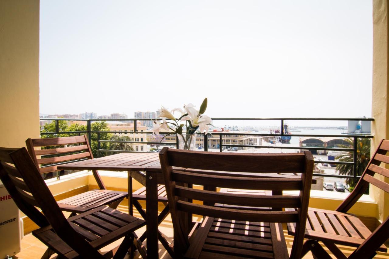 Holidays2Malaga Terraza & Junto Puerto Deportivo Luaran gambar